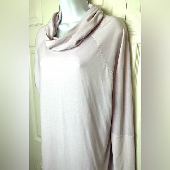 ATHLETA Essence Hooded Tunic Top Shirt Simply Lilac Pink UPF 50+ Cowl Neck Long - Picture 5 of 13